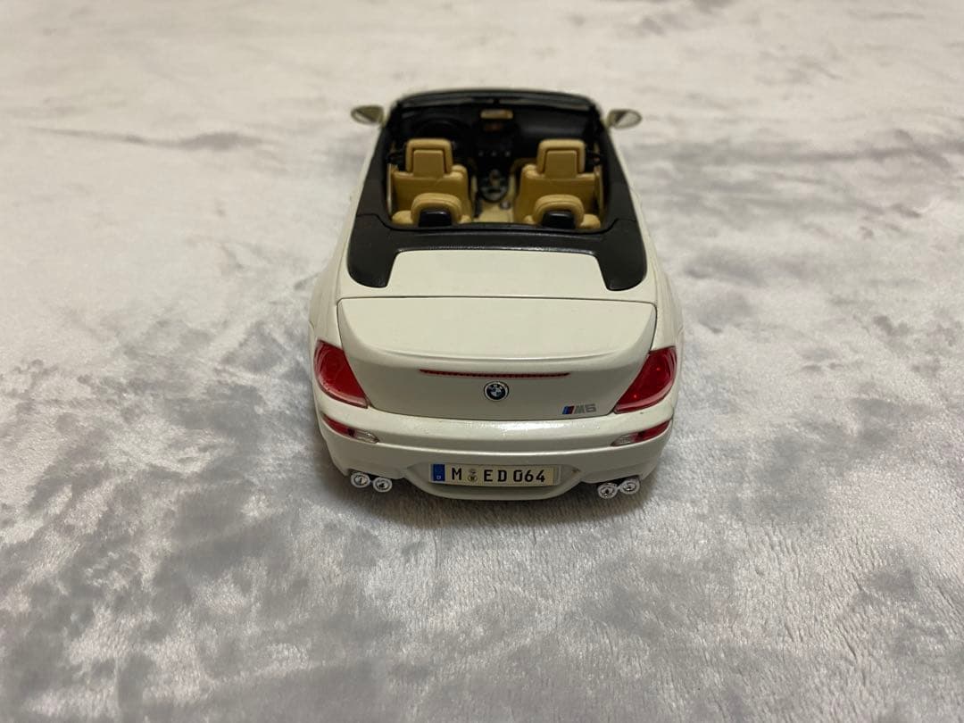 ミニカー Maisto BMW M6 Cabriolet 1/18