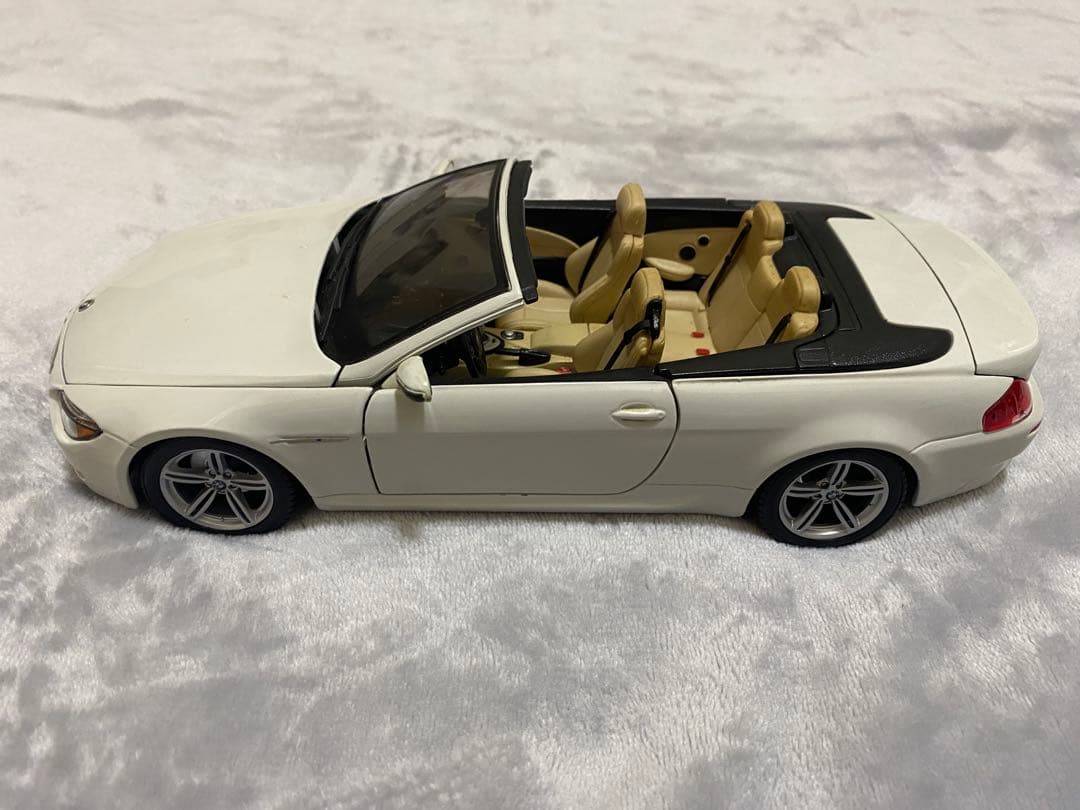 ミニカー Maisto BMW M6 Cabriolet 1/18