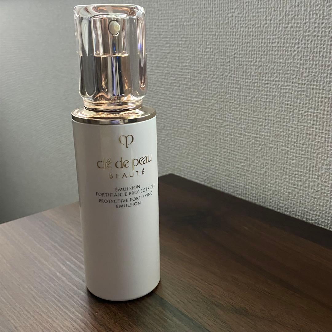 新品未開封クレドポーボーテ clé de peau クリーム状乳液夜用50g 新品