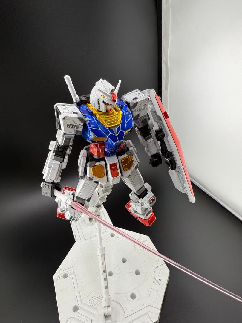 1/100 RX-78F00 ガンダム　チタニウムフィニッシュ　ガンプラ