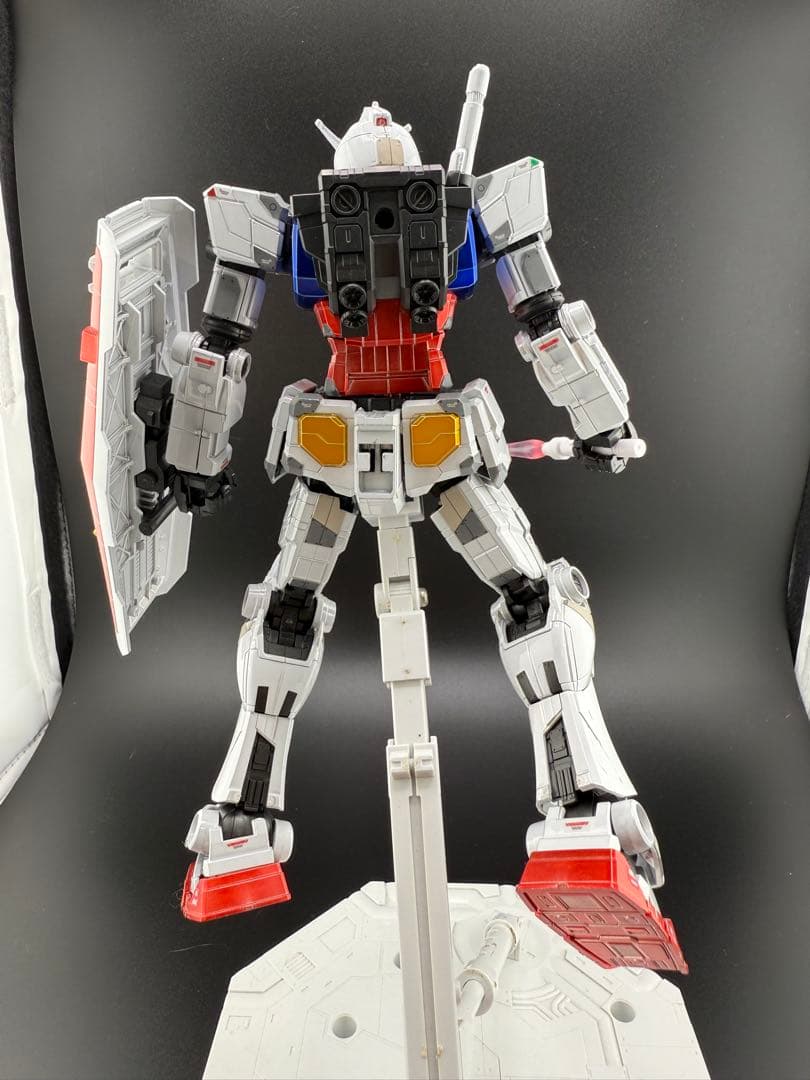 1/100 RX-78F00 ガンダム　チタニウムフィニッシュ　ガンプラ