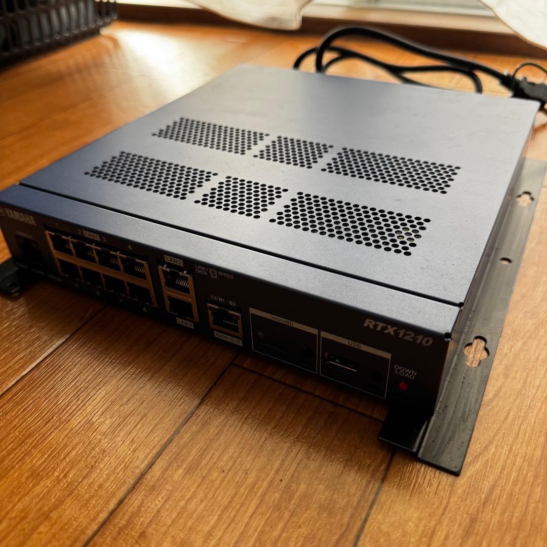 YAMAHA RTX1210有線LANルーター 動作確認済み 壁掛け金具付き PC周辺機器