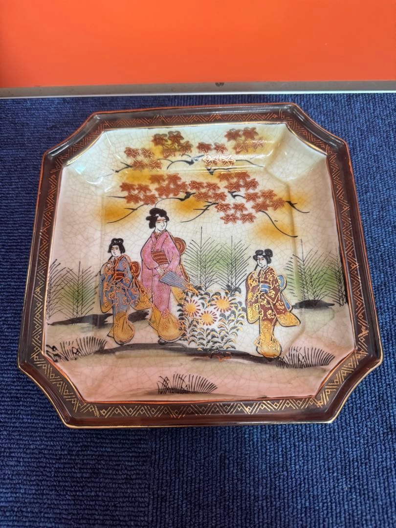 1831  薩摩焼　花草美人図　皿　20cm 時代物