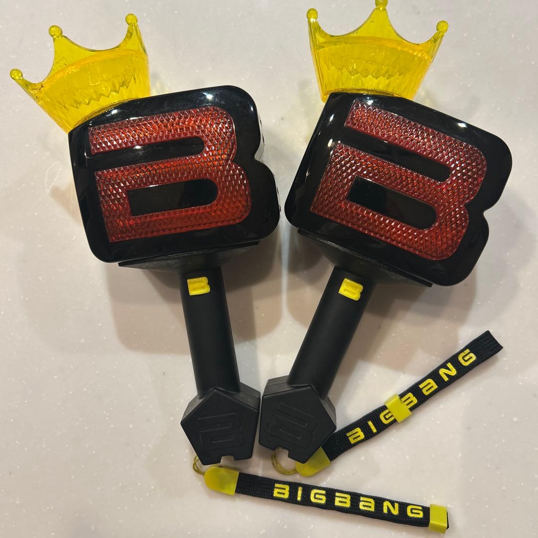 BIGBANG ペンライト Bロゴ 王冠デザイン2個セット - メルカリ