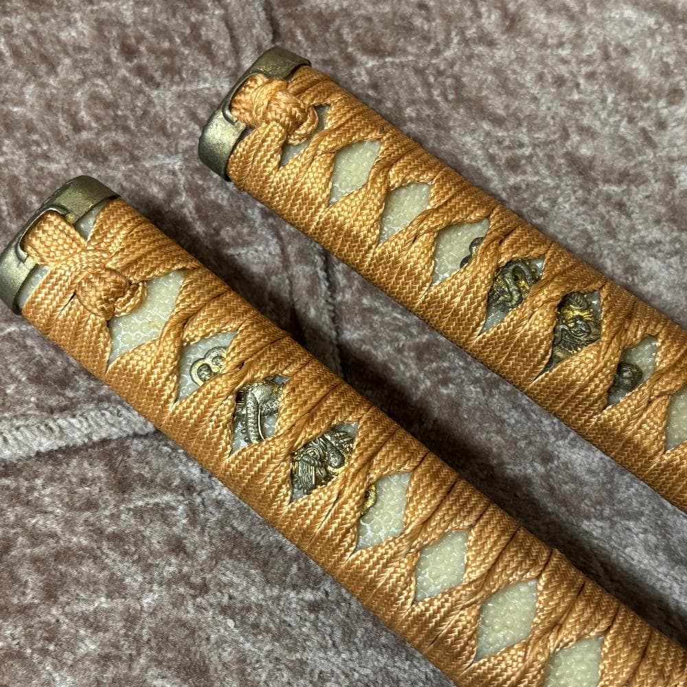 模造刀 模擬刀 レプリカ 大小揃え 互の目尖り刃 鉄鍔 梨地鞘 観賞用