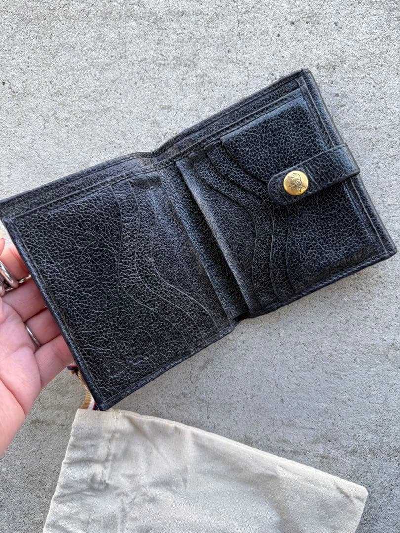 (本日限り)12000円即日発送手配可IL BISONTE 二つ折り財布 黒