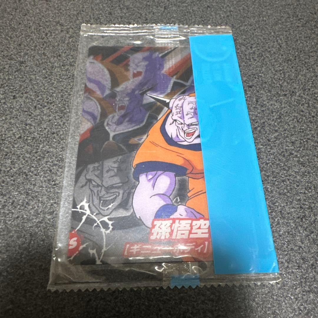 ドラゴンボール 森永ウエハースカード 未開封 孫悟空 ギニューボディ