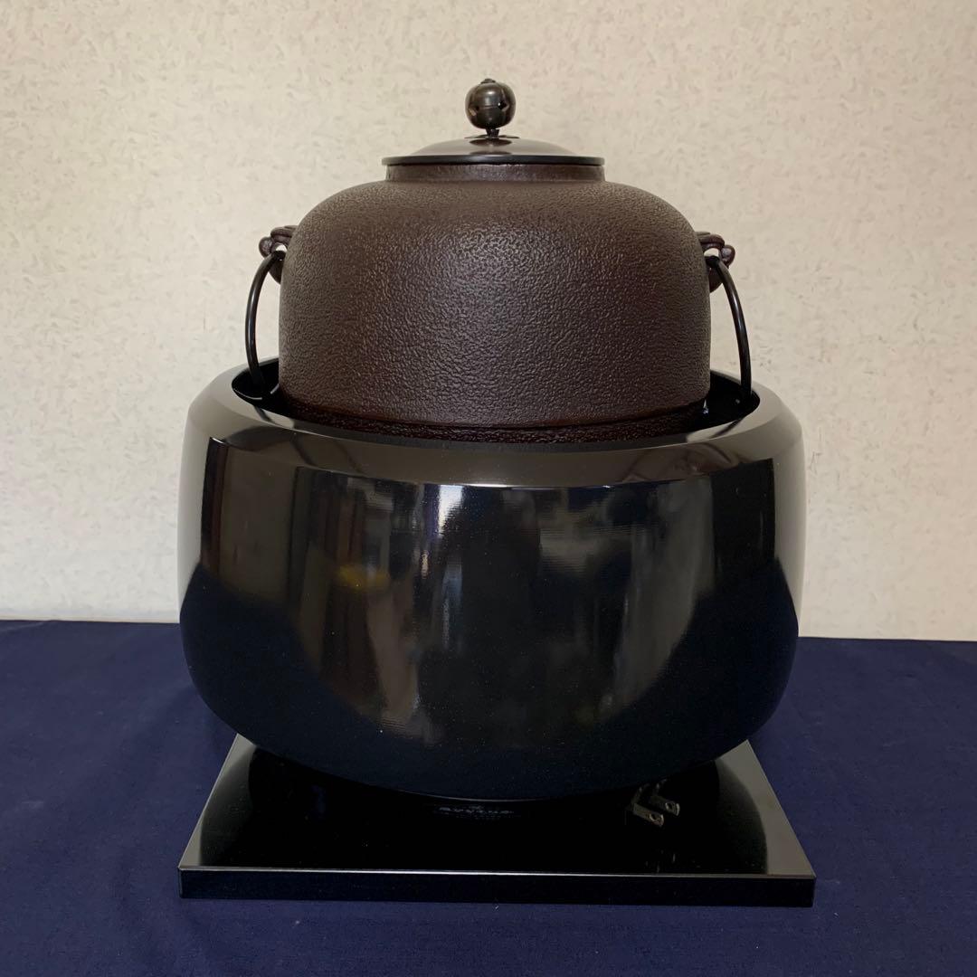 人間国宝敬典造 風炉 茶釜 野々田製電熱器一体型合金面取風炉 真塗敷板