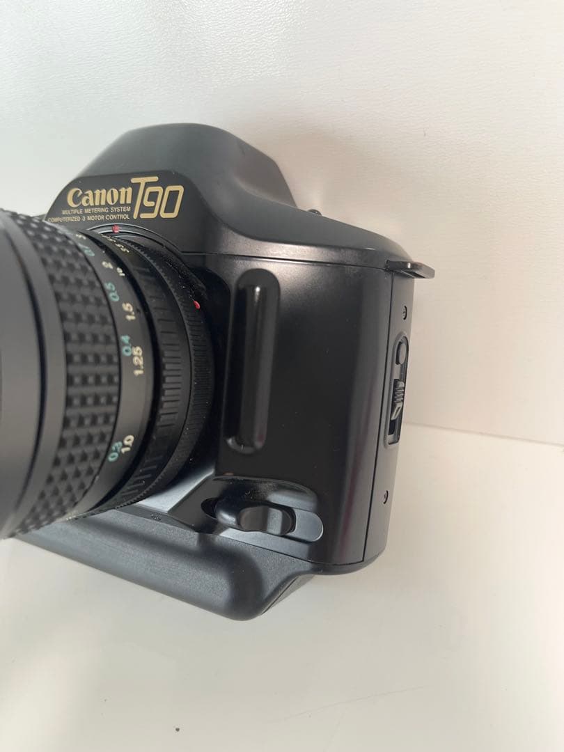 Canon T90 一眼レフカメラ + Tokina 17mmレンズ S115817209