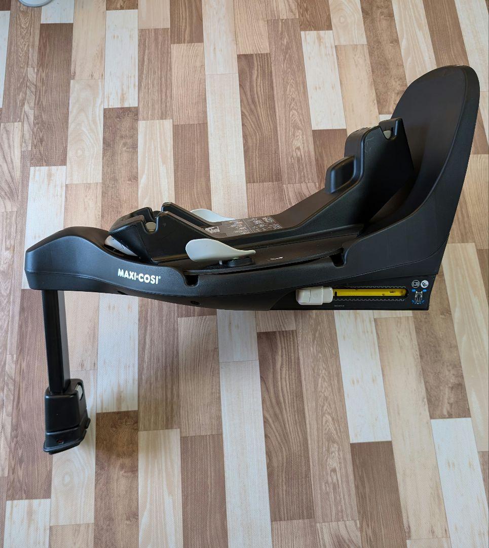 チャイルドシート Maxi-Cosi PEBBLE 360 ESSENTIAL BLACK