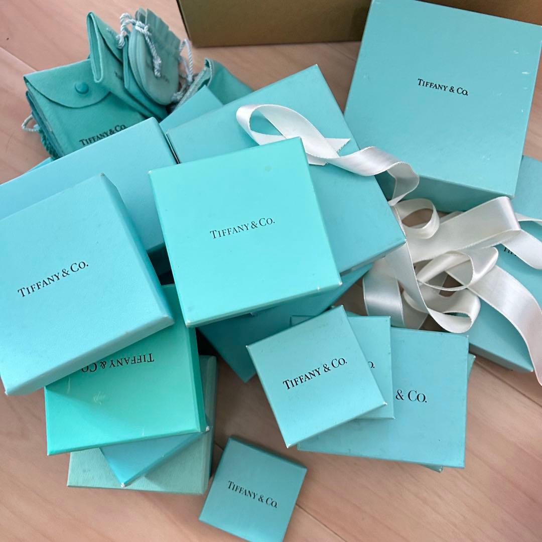 Tiffany & Co. ギフトボックス・袋セット ダンボール80サイズ - メルカリ