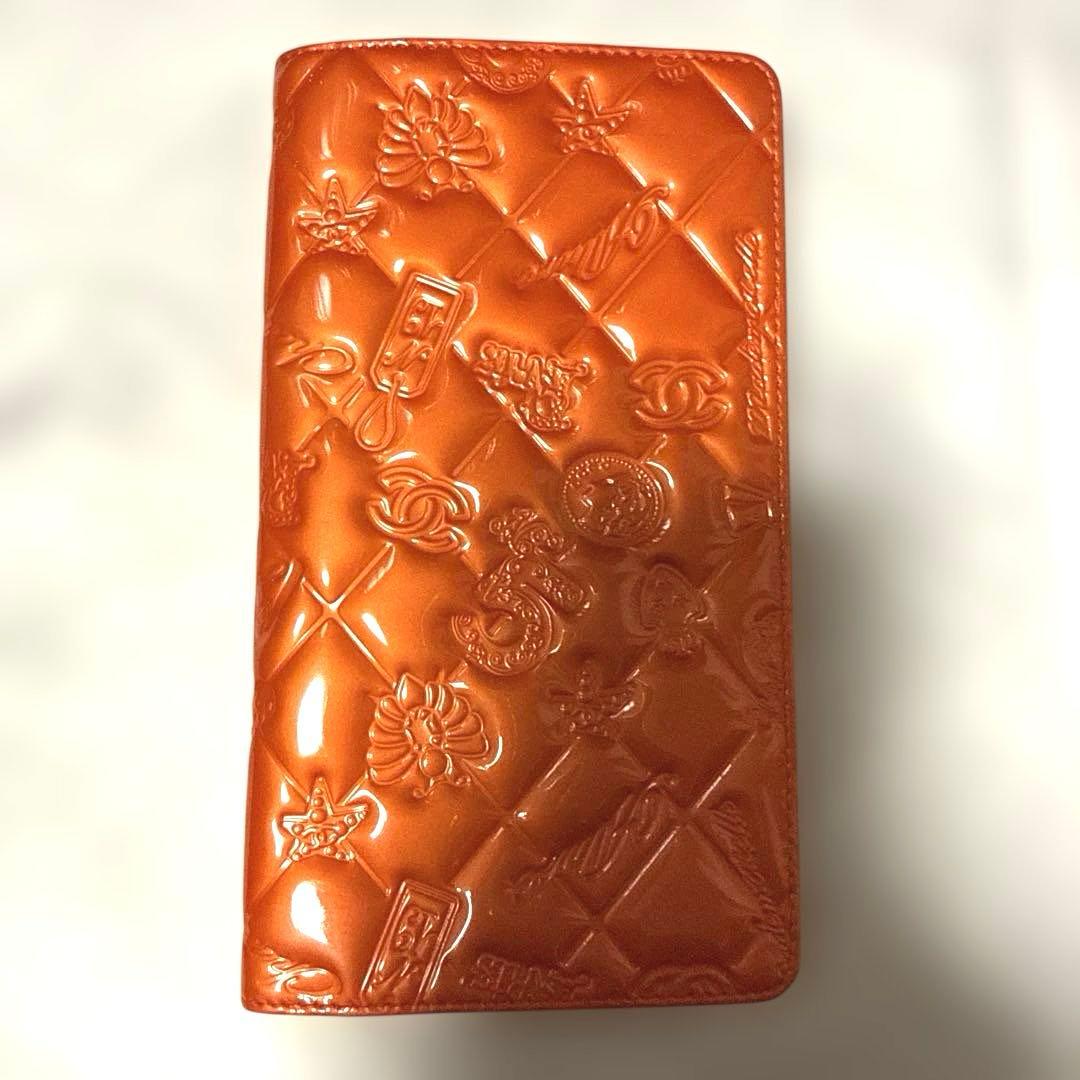 CHANEL エナメル手帳カバー　オレンジ CHANEL（シャネル） 並行輸入 3つ折り財布 ラムスキン CHANEL SMALL