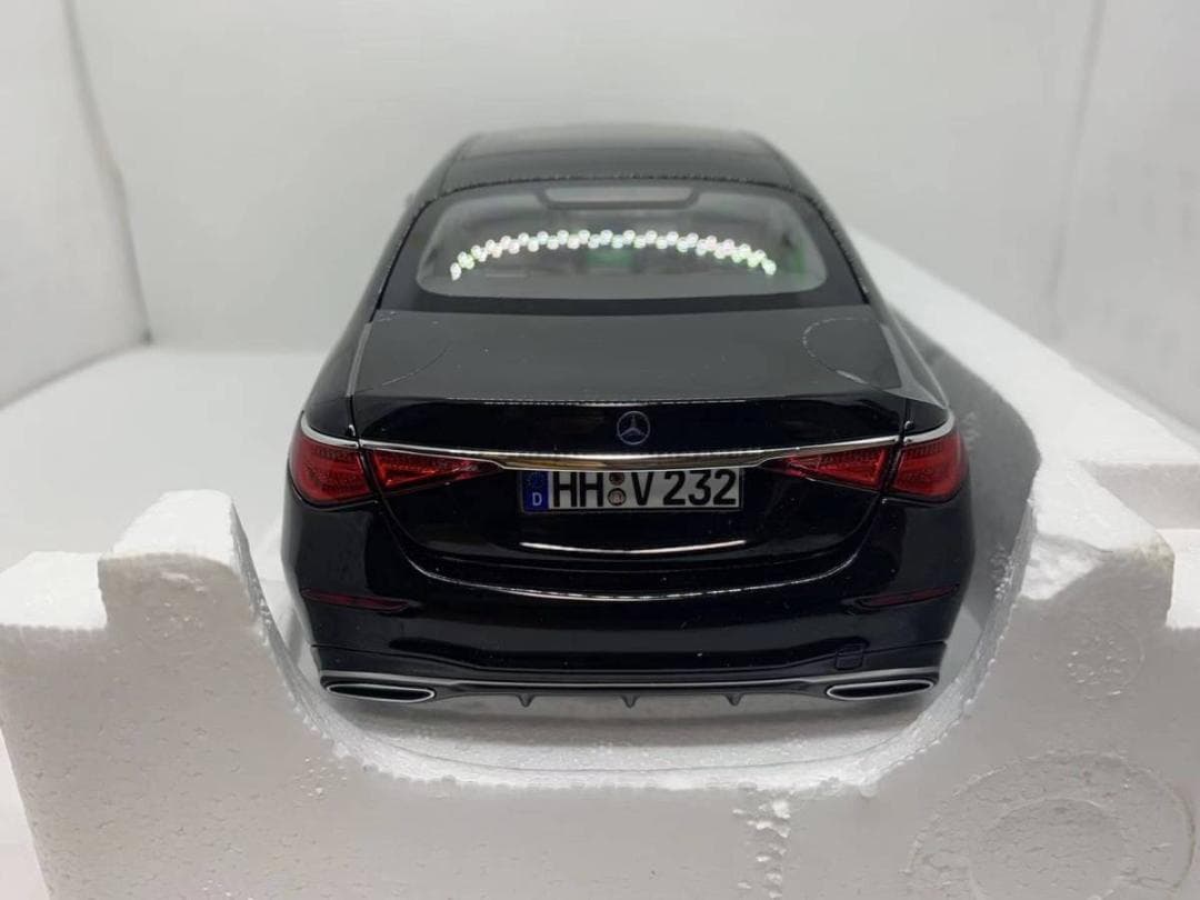 201-002 ノレブ 1/18 メルセデスベンツ S-Class AMG