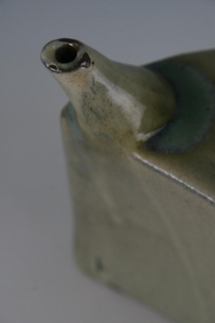 人間国宝金城次郎長男 琉球壷屋焼 登り窯 金城敏男 作 線彫魚