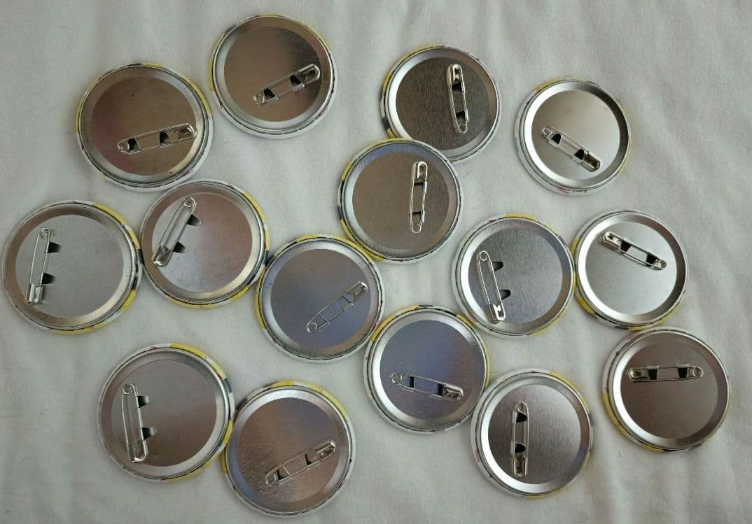 すとぷり　るぅと　缶バッチ　アリツア　デフォ