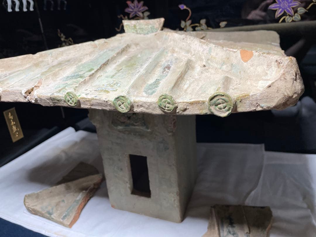 漢代陶器。漢時代。漢綠釉。約2000年。古美術。骨董品。殘品。舊家蔵出し。