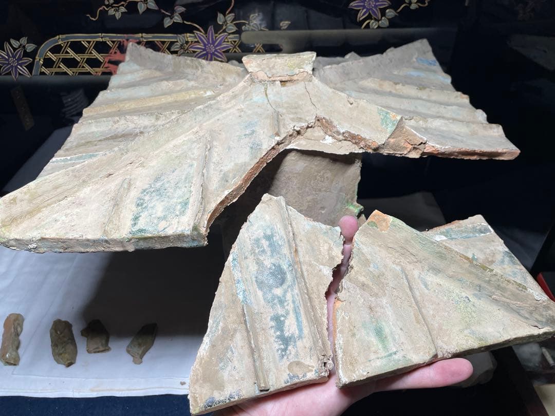 漢代陶器。漢時代。漢綠釉。約2000年。古美術。骨董品。殘品。舊家蔵出し。