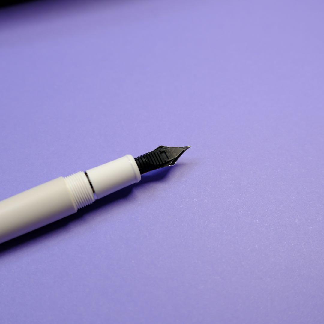 【新品】プラチナ CENTURYシェイプ・オブ・ハート イヴォワール 万年筆