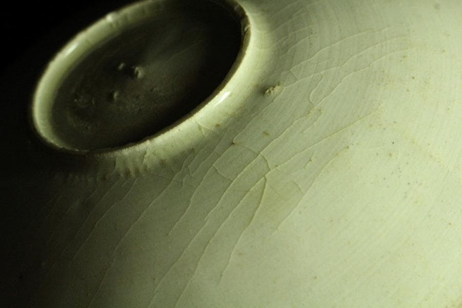 中国美術 唐物 白磁 印刻 双魚紋 碗 φ18cm 書付 仕服(K-RC959)