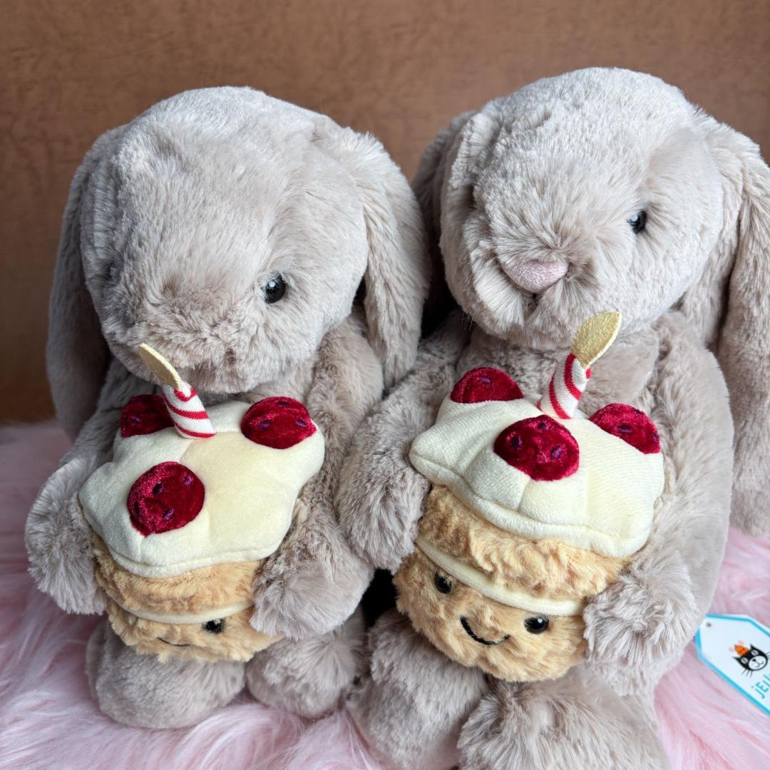 新品　ジェリーキャット　バシュフルバニーベージュ　誕生日ケーキ　ぬいぐるみ　袋付