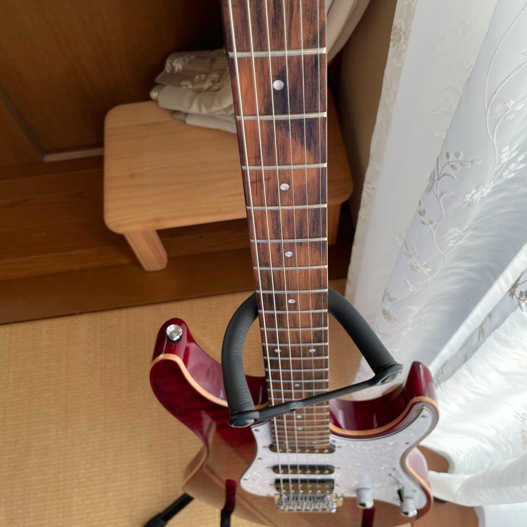 Hiroです。 エレキギター 赤