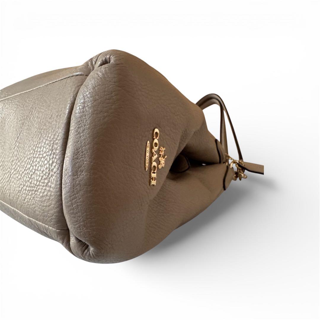 Coach Madison Phoebe ペブルドレザー ショルダーバッグ