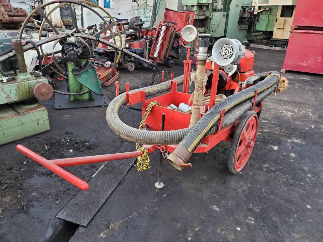 手漕き式消防車ポンプ車 懐かしい レトロ 手押し消防車 TOHATSU50 消火 器