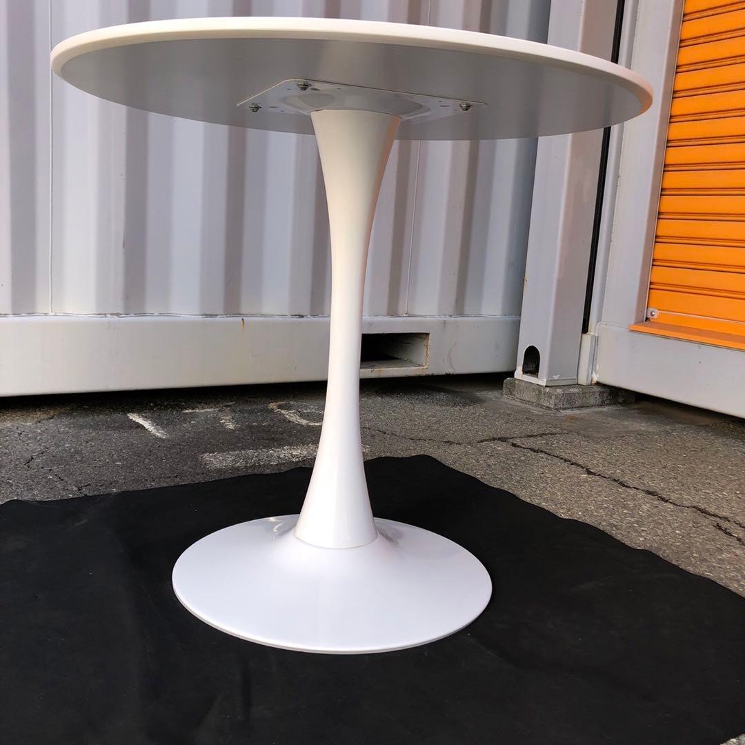 ホワイト円形ダイニングテーブル　カフェテーブル