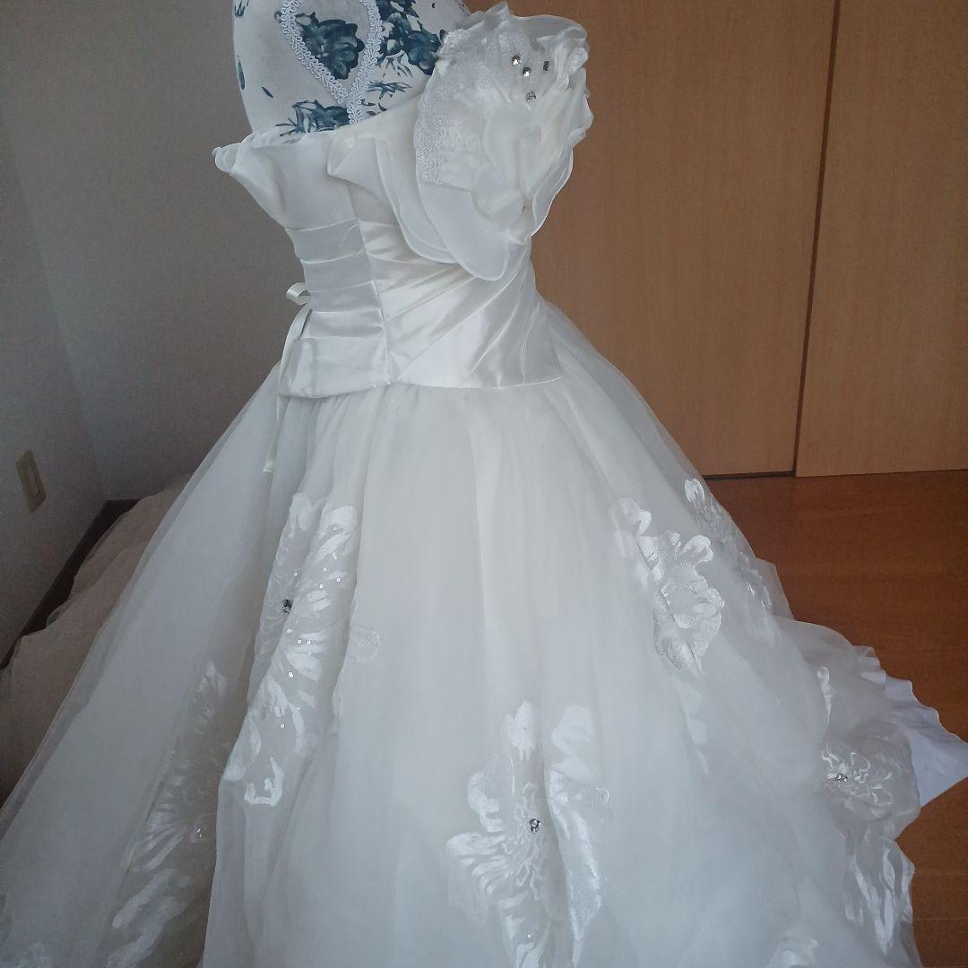 ホワイトウェディングドレス