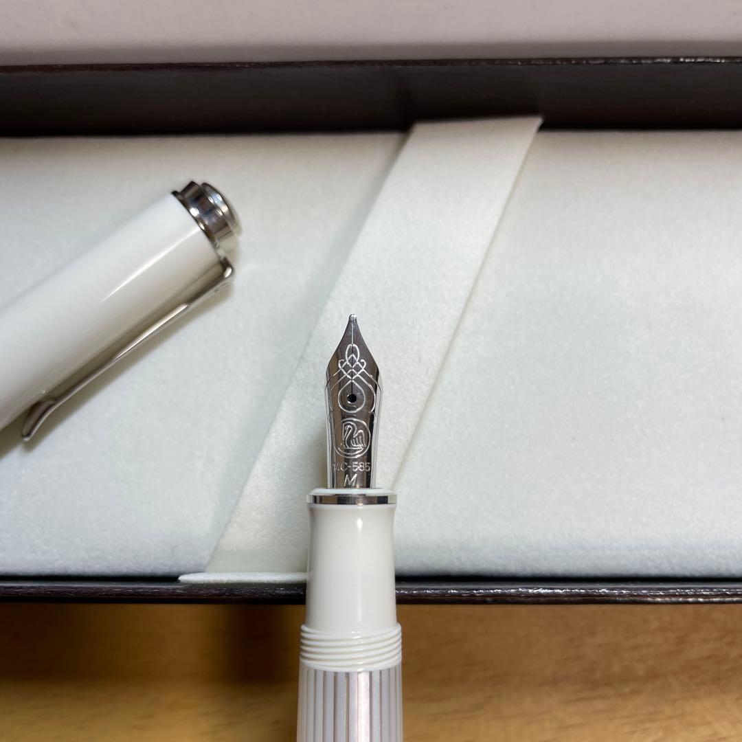 新品】ペリカン万年筆 限定ホワイトストライプ スーべレーンM605 M(中字)