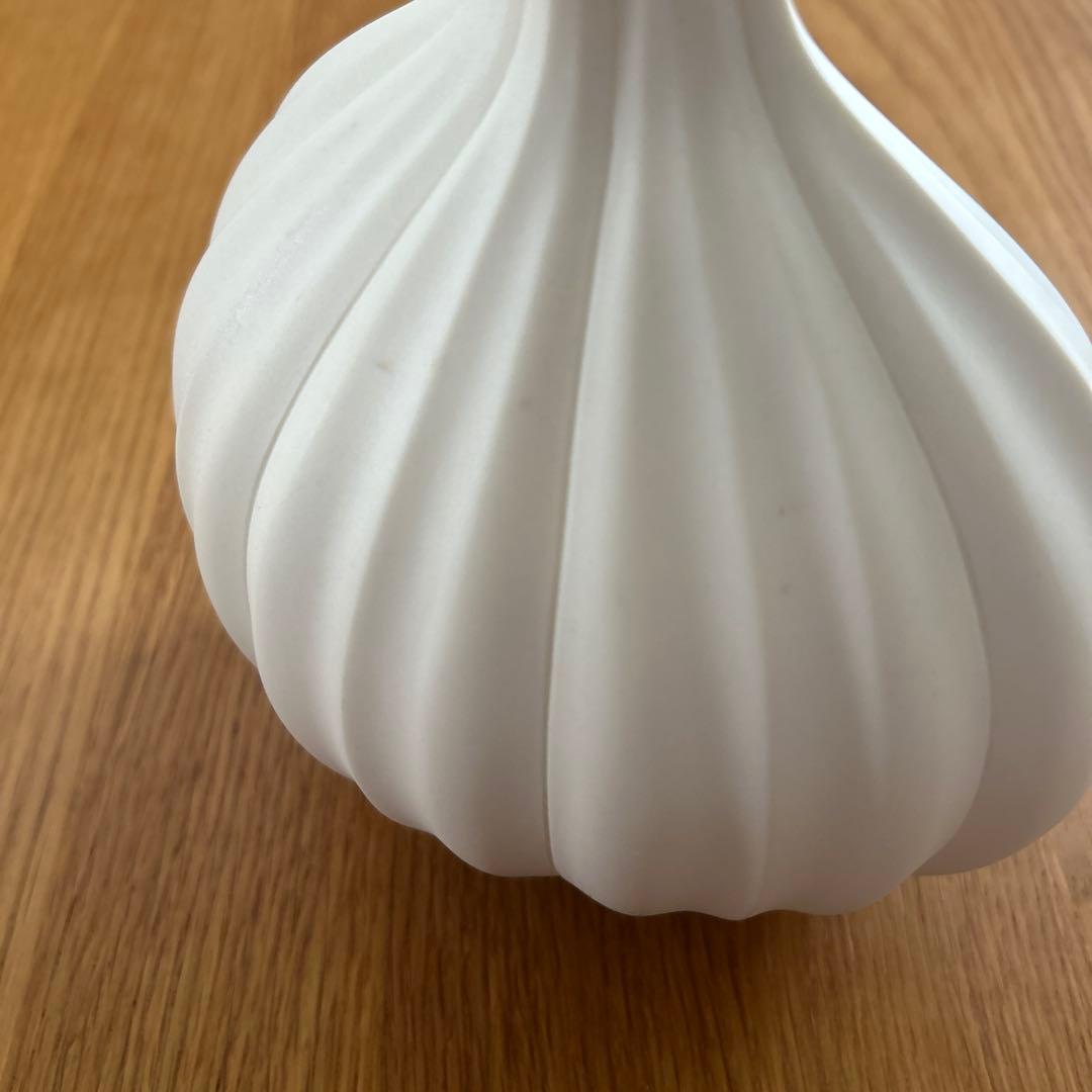 若杉聖子　アート　磁器、ホワイト　花瓶　工芸　美術　人気作家