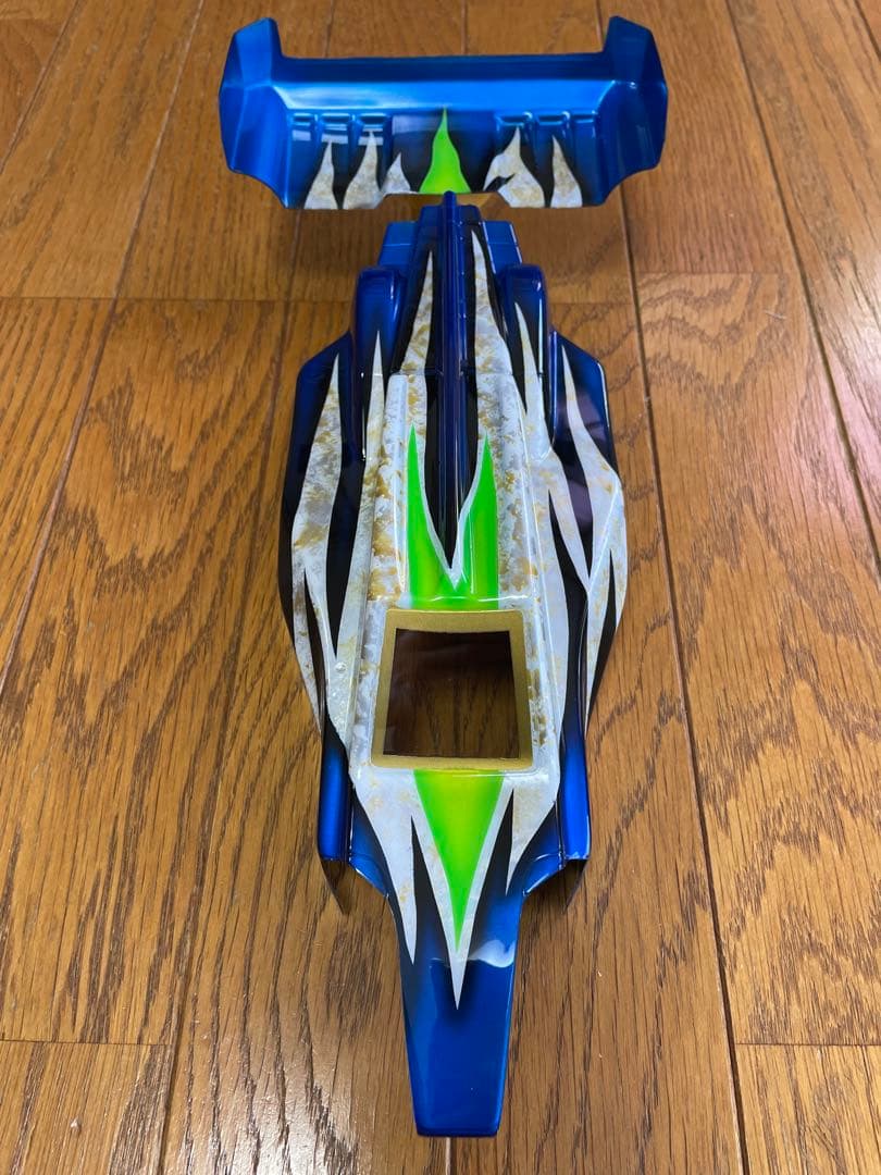 ヨコモ RO1.0,2.0 SO1.0,2.0 新品塗装済みボディ　ウイング付き