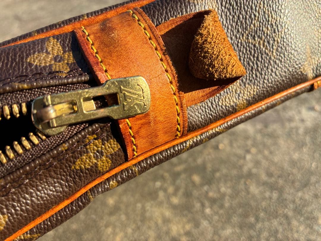 が*門様 LOUIS VUITTON ポルト ドキュマン ヴォワヤージュ モノグ