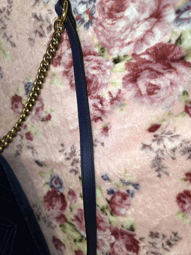 グッチGGマーモントベルベット生地バッグ