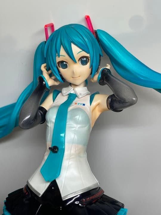 フィギュアライズラボ 初音ミク V4X プラモデル 美プラ 全塗装 完成品