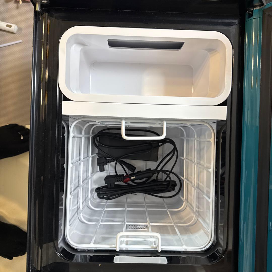 Makita cw004g 冷温庫 マキタ　クーラー　29L