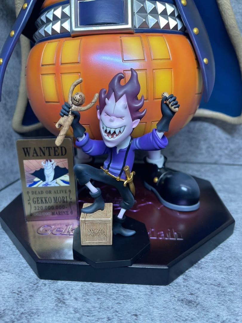 ONE PIECEワンピース ゲッコー・モリア フィギュア ガレージキット