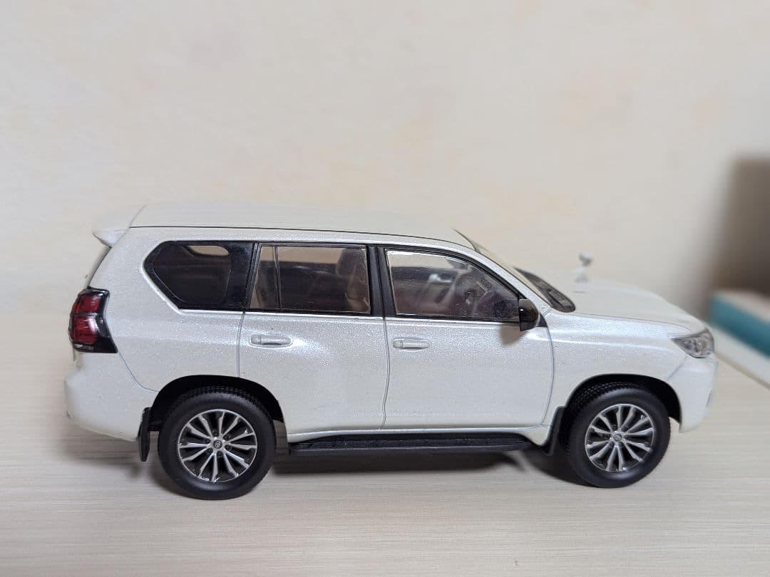 トヨタ ランドクルーザープラド ミニカー 非売品