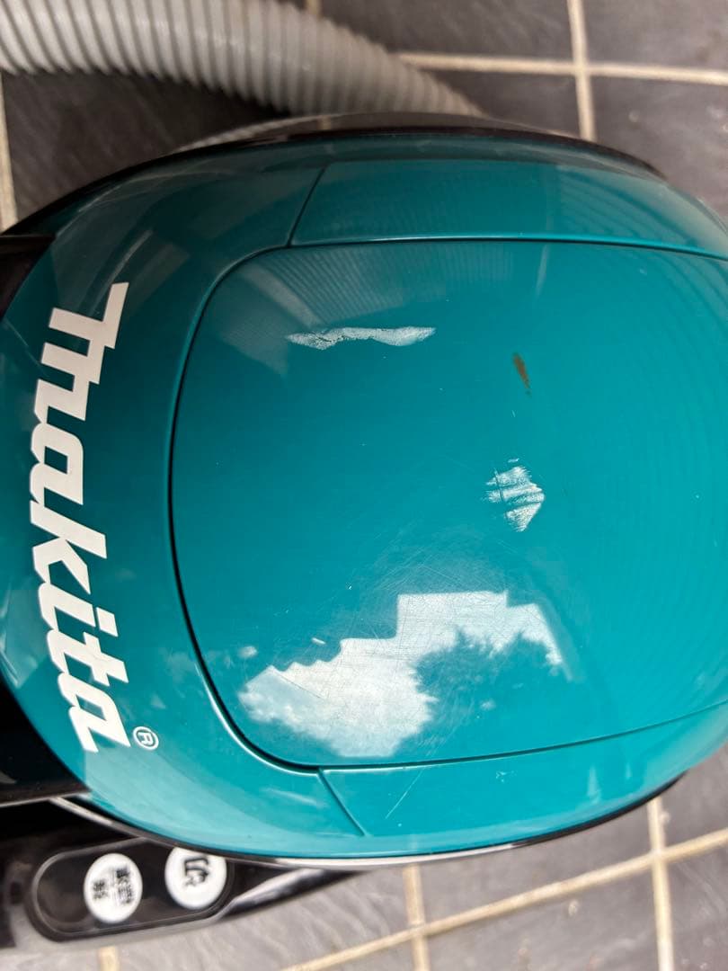 Makita 充電式サイクロンクリ ナ旧モデル希少レア美品 掃除機 バッテリ 無