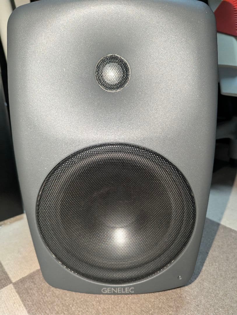 美品 GENELEC 8250A ペア DSP内蔵 補正可能 パワードスピーカー
