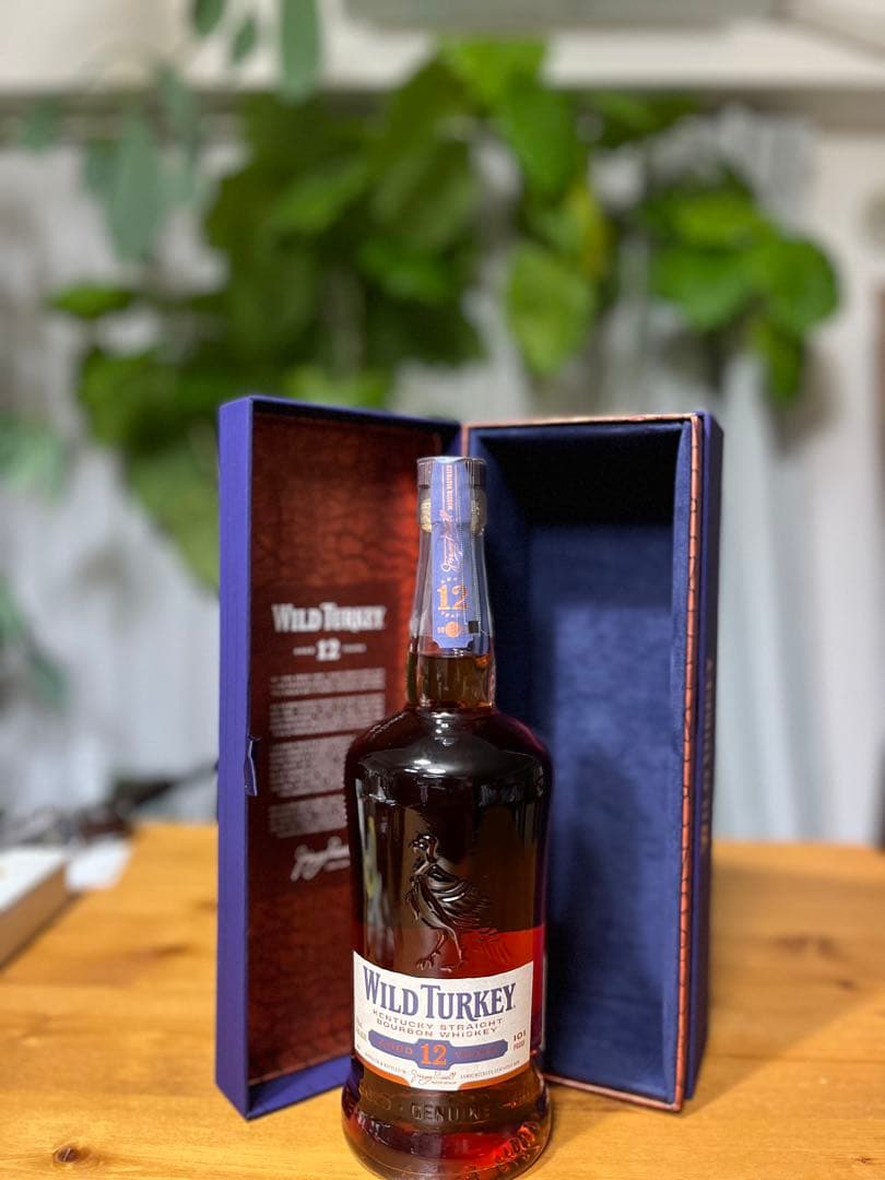 終売品】ワイルドターキー 12年 1本700ml 箱、化粧箱付