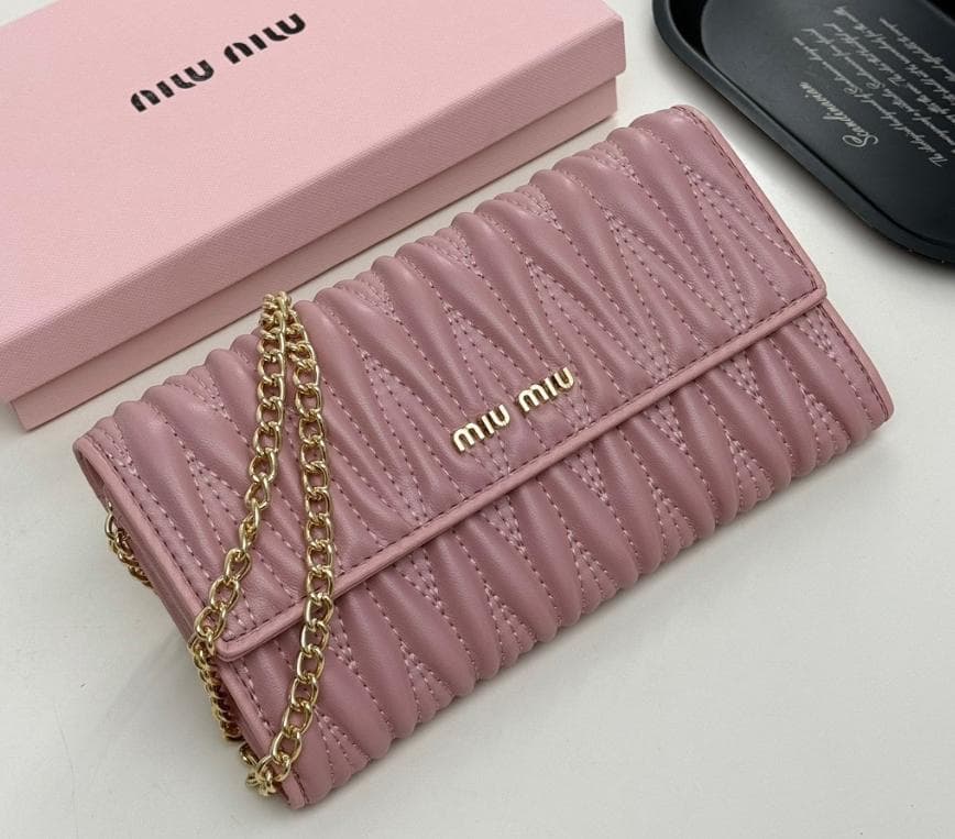 miu miu キルティング財布 ピンク - メルカリ