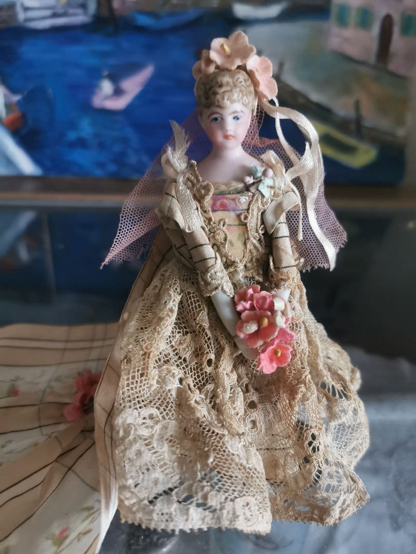 アンティークドイツ 美しい花嫁ミレットビスクドール 薔薇絹ほぐし織り