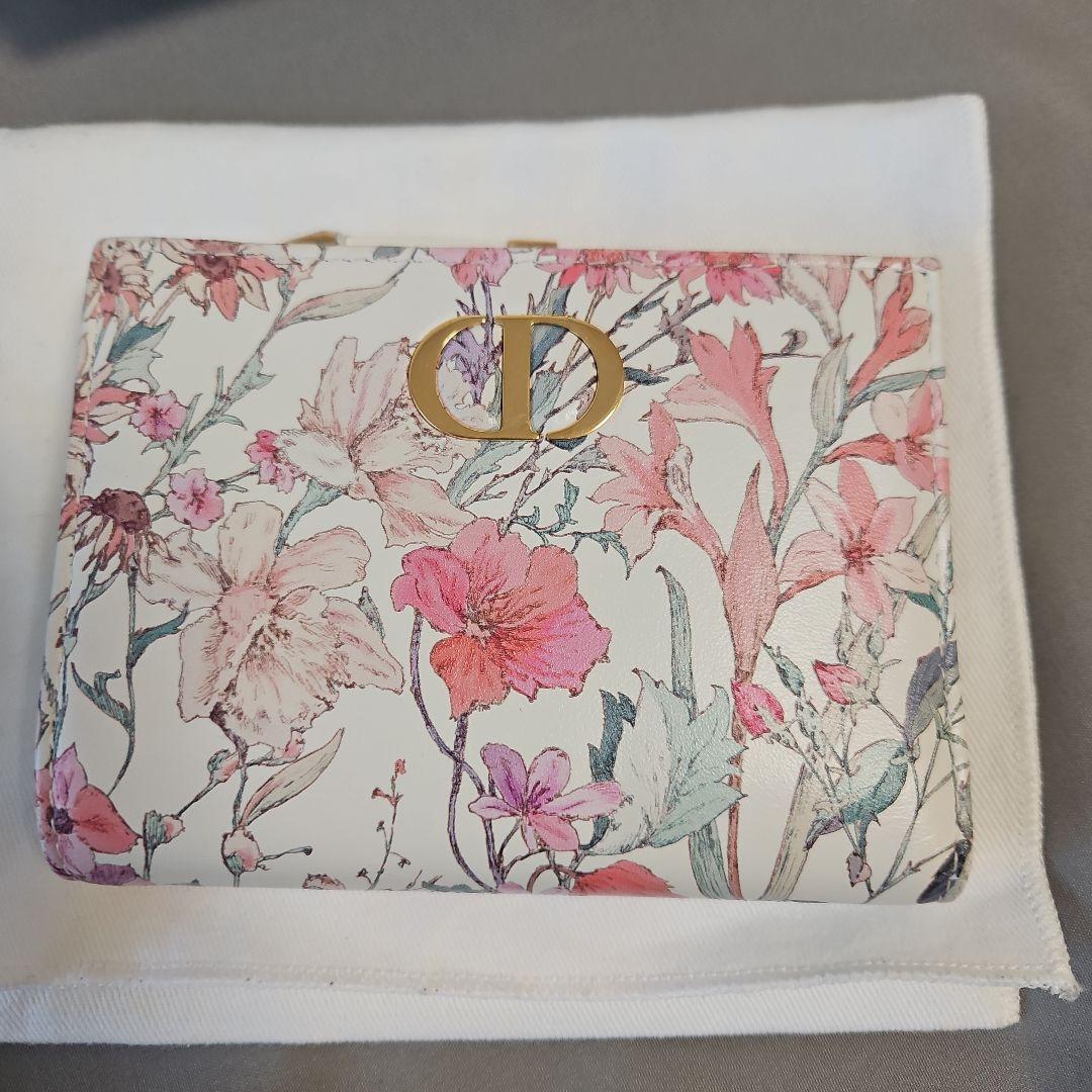 日本限定】Dior Caro Dahlia ウォレット フラワー 二折財布