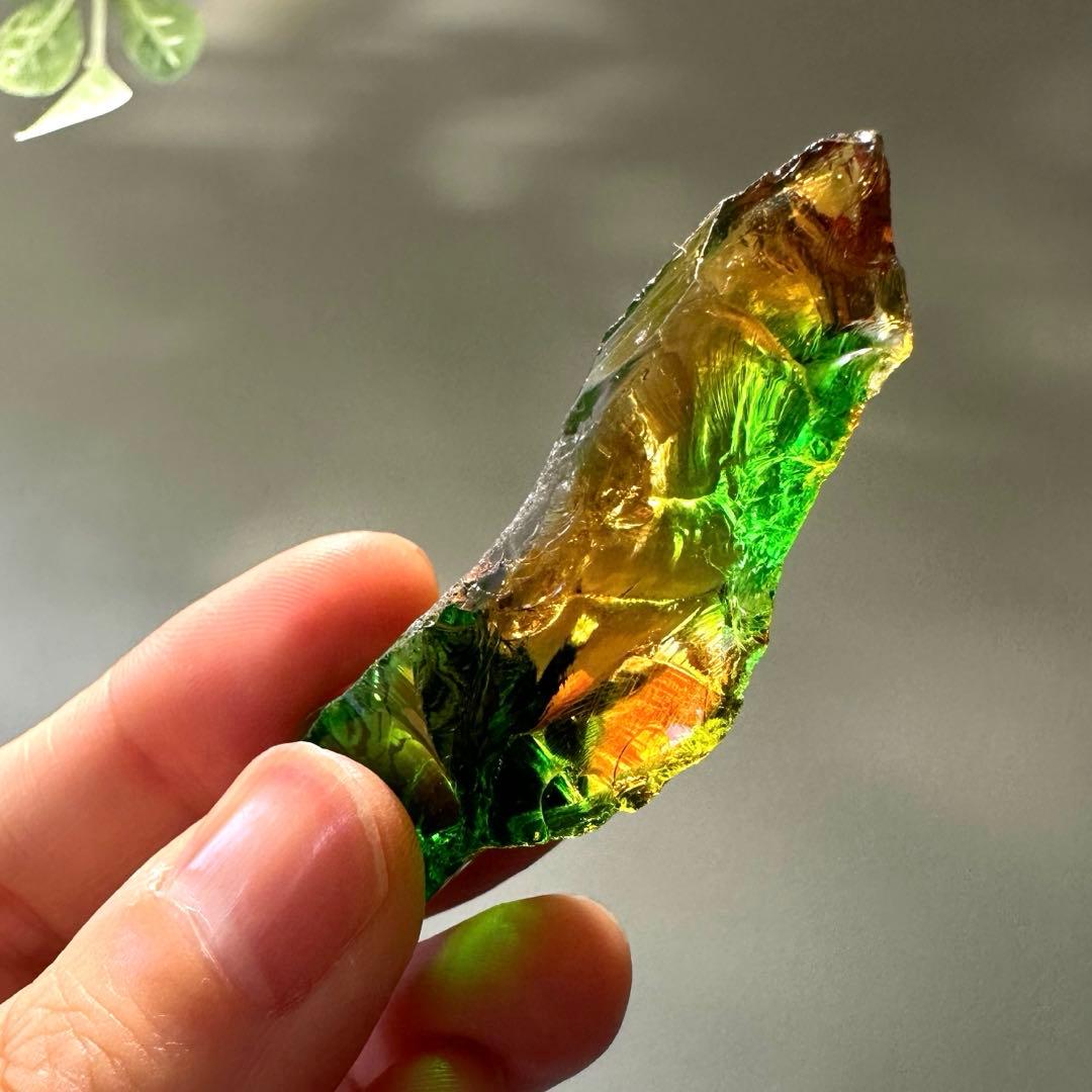 アンダラクリスタル　シエラネバダ　20.0g 南国　エメラルド　マルチカラー　金