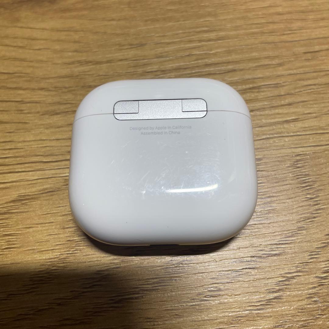 Apple Airpods 第4世代 充電ケース ノイズキャンセリング付きなし