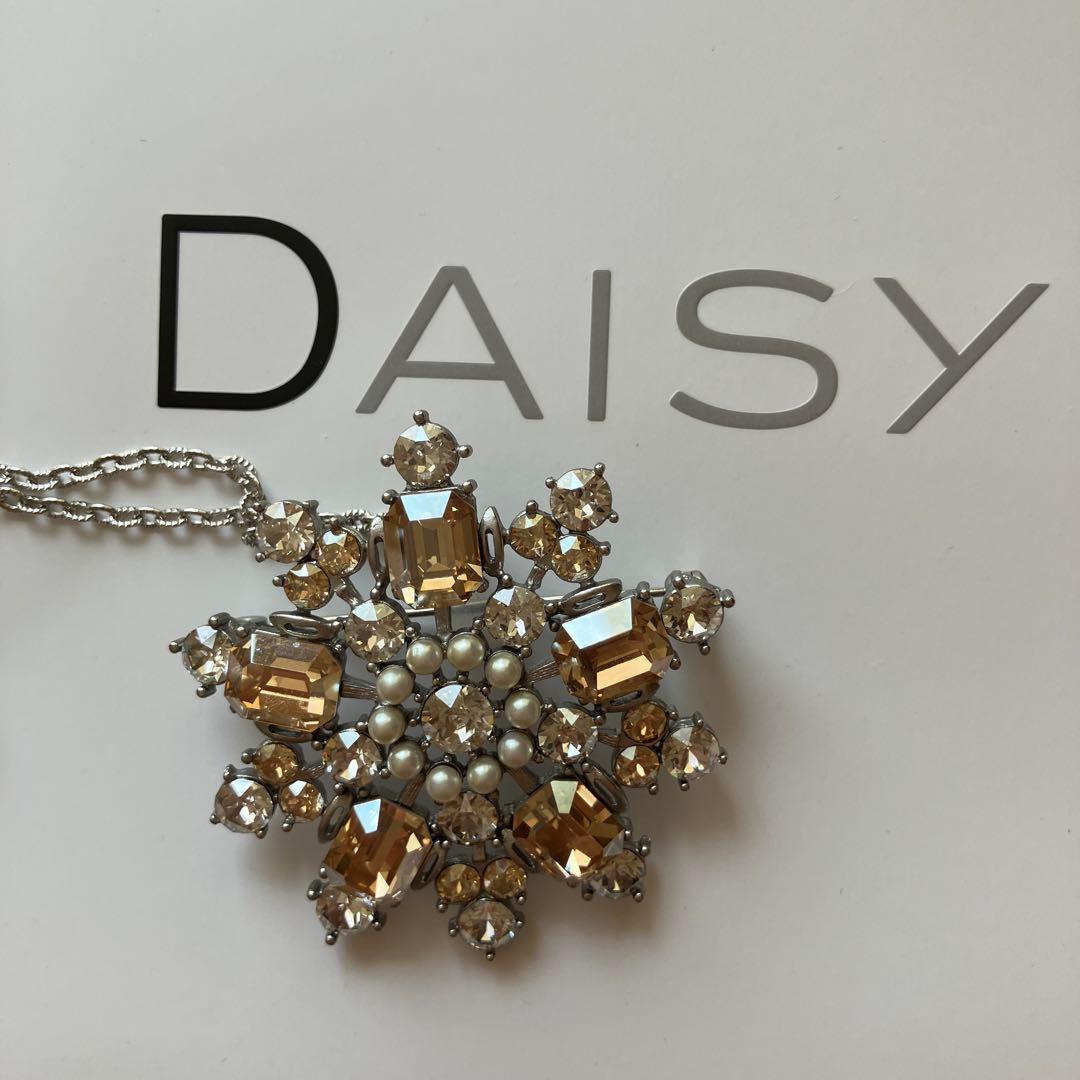 美品 デイジーリン ブローチ & ネックレス シャンパンアプリコット