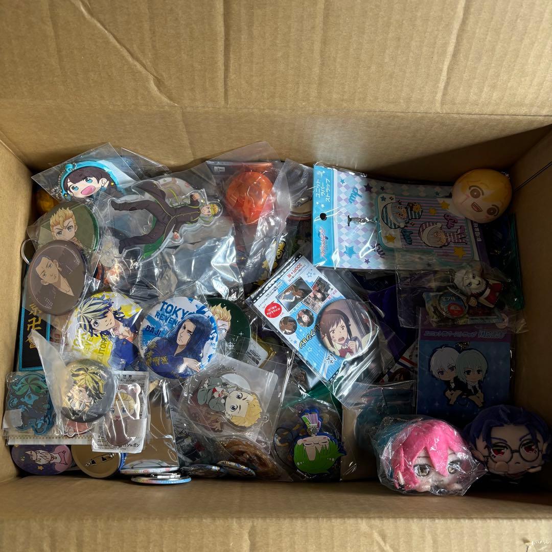 アニメ雑貨 紙物なし バッジ キーホルダー アクスタ など 1000点セット
