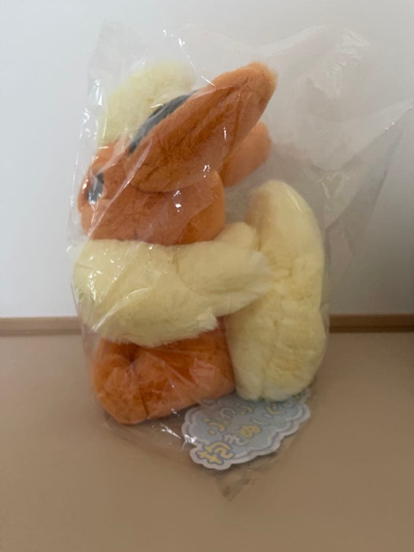 ポケモンセンターオリジナル　ふわふわ抱きぬいぐるみ　ブースター