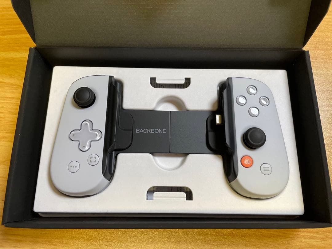BACKBONE One モバイルゲームコントローラー